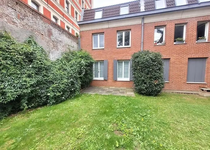 Appartement De 90M² Situe Dans Le Vieux-Lille.