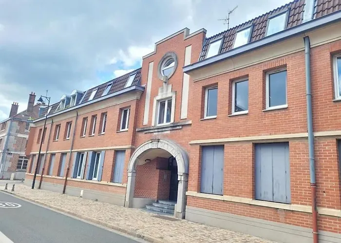 Appartement De 90M² Situe Dans Le Vieux-Lille.